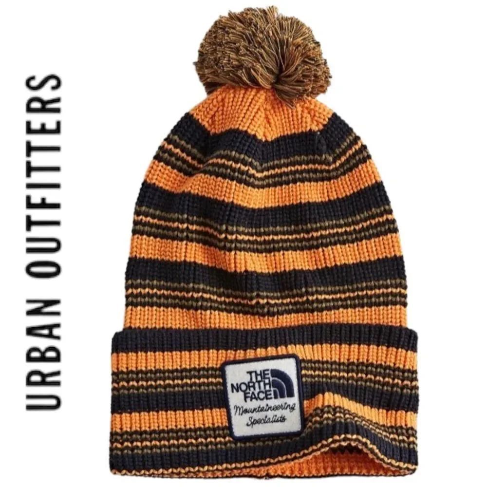NEW The North Face UO Urban Outfitters Heritage Pom Patch Hat Beanie
